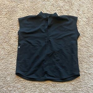 Black figs Rafaela top size small